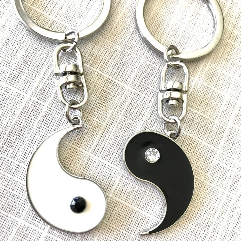 🌻3/$15🌻Yin Yang Keychain Set Couples Besties NEW🌻3/$15 - Picture 2 of 4